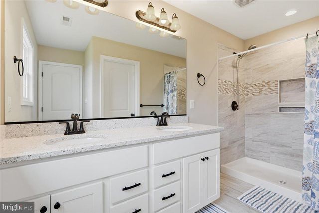 524 LOWER VALLEY RD, Strasburg, VA 22657