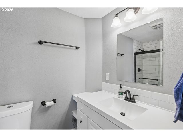 5815 Se JENNINGS Ave, Milwaukie, OR 97267