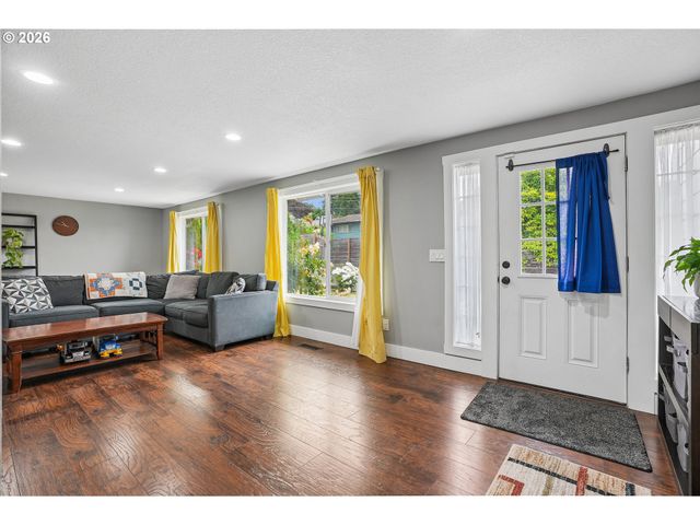 5815 Se JENNINGS Ave, Milwaukie, OR 97267