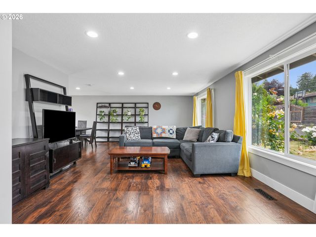 5815 Se JENNINGS Ave, Milwaukie, OR 97267