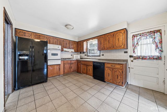 9304 Meade Avenue, Oak Lawn, IL 60453