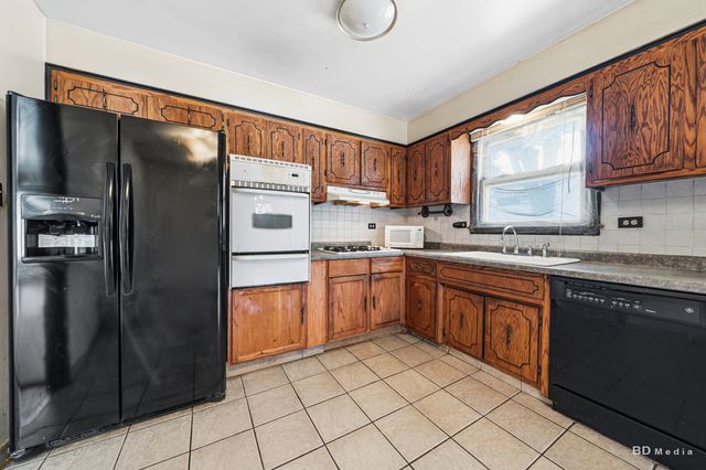 9304 Meade Avenue, Oak Lawn, IL 60453