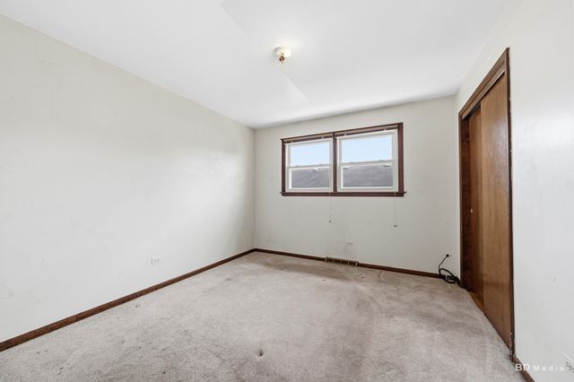 9304 Meade Avenue, Oak Lawn, IL 60453