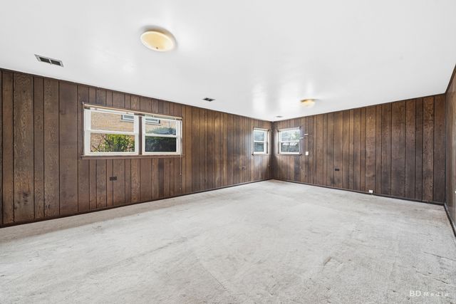 9304 Meade Avenue, Oak Lawn, IL 60453