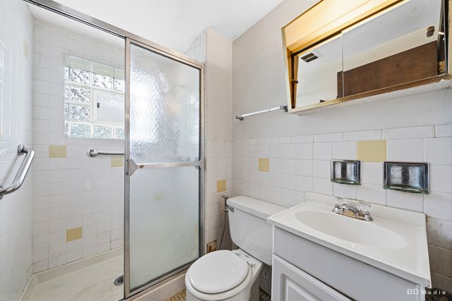 9304 Meade Avenue, Oak Lawn, IL 60453