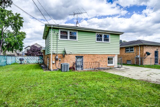 9304 Meade Avenue, Oak Lawn, IL 60453