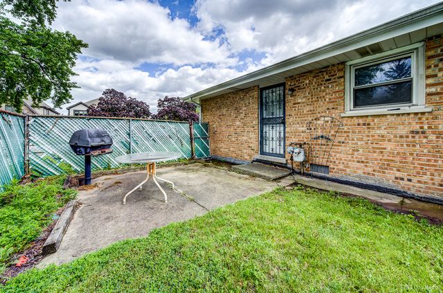 9304 Meade Avenue, Oak Lawn, IL 60453