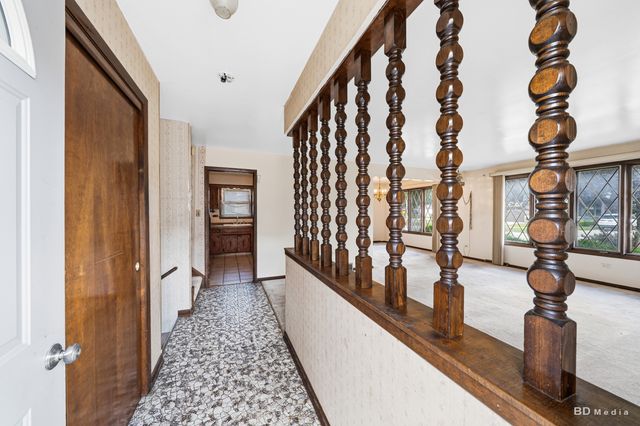 9304 Meade Avenue, Oak Lawn, IL 60453