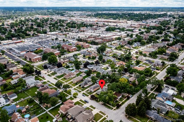 9304 Meade Avenue, Oak Lawn, IL 60453