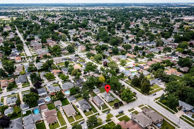 9304 Meade Avenue, Oak Lawn, IL 60453