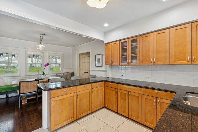 6820 Casa Loma Avenue, Dallas, TX 75214