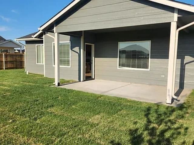 699 W Long Path Ct, Goddard, KS 67052