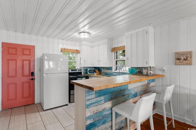 2012 Perrin Dr., North Myrtle Beach, SC 29582