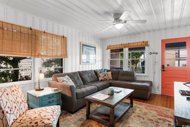 2012 Perrin Dr., North Myrtle Beach, SC 29582