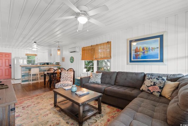2012 Perrin Dr., North Myrtle Beach, SC 29582