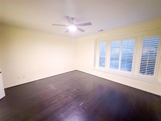 79 W Shale Creek Circle, Spring, TX 77382