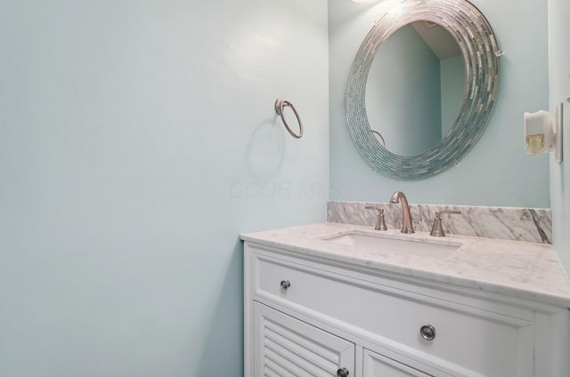 5608 Hardwell Drive, Hilliard, OH 43026