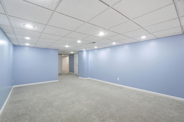 5608 Hardwell Drive, Hilliard, OH 43026