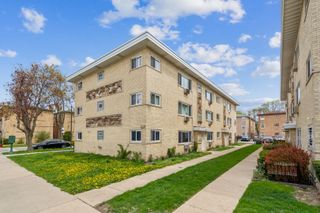 5241 N EAST RIVER Road 3A, Chicago, IL 60656