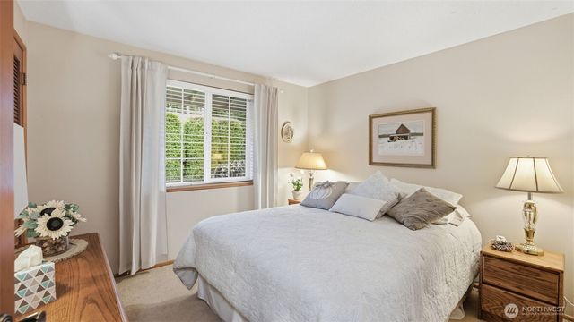 16404 142nd Place SE, Renton, WA 98058