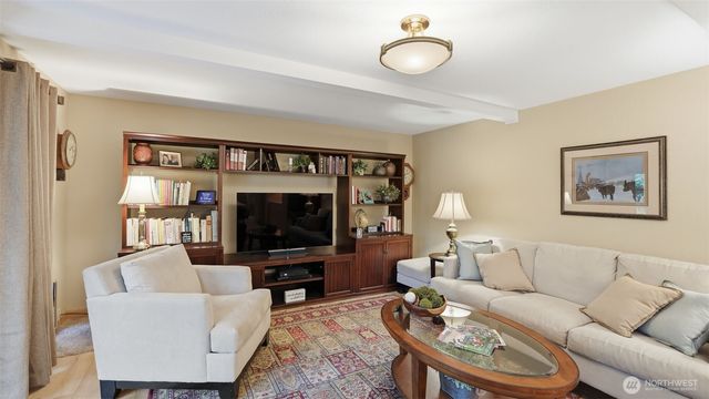 16404 142nd Place SE, Renton, WA 98058