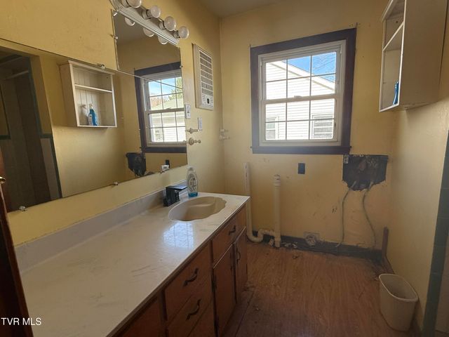 412 South Main Street, Elizabethton, TN 37643