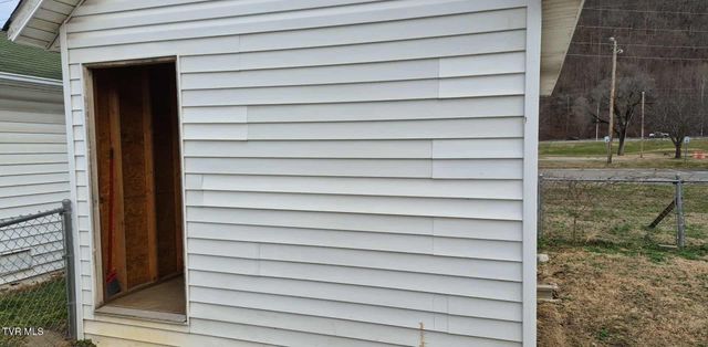 412 South Main Street, Elizabethton, TN 37643