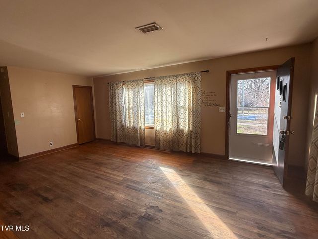 412 South Main Street, Elizabethton, TN 37643