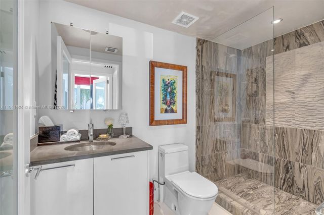 400 Alton Rd 706, Miami Beach, FL 33139