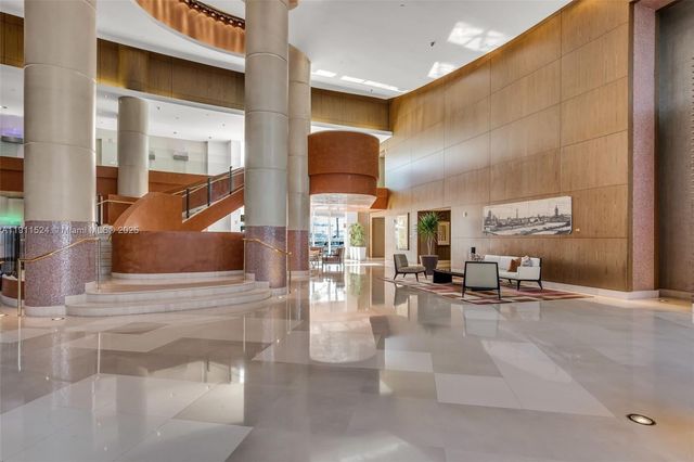 400 Alton Rd 706, Miami Beach, FL 33139