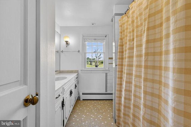 40 BATTLE MOUNTAIN RD, Amissville, VA 20106