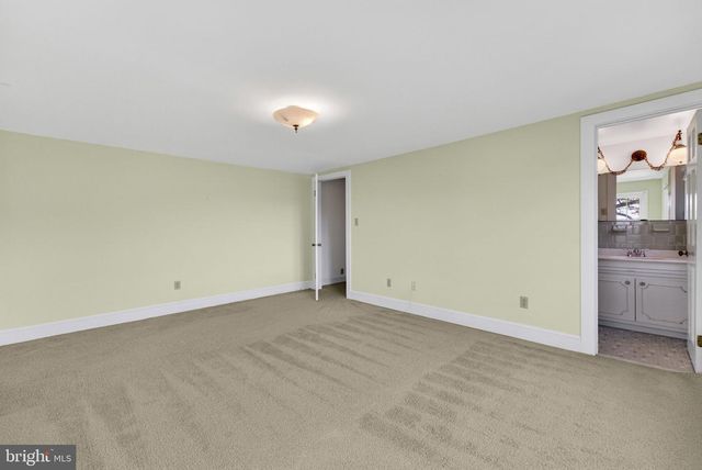 40 BATTLE MOUNTAIN RD, Amissville, VA 20106