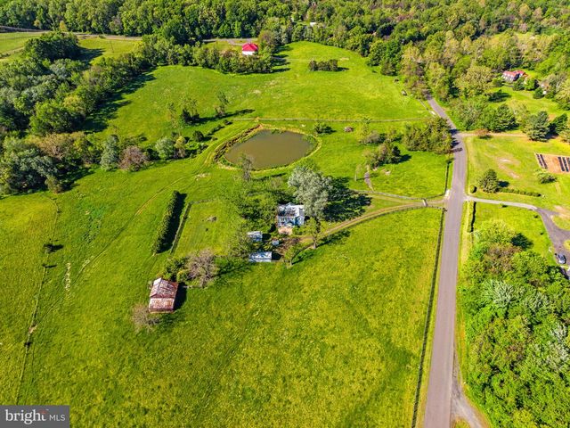 40 BATTLE MOUNTAIN RD, Amissville, VA 20106