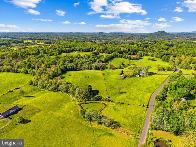 40 BATTLE MOUNTAIN RD, Amissville, VA 20106