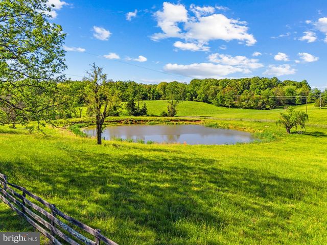 40 BATTLE MOUNTAIN RD, Amissville, VA 20106