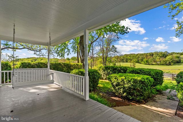 40 BATTLE MOUNTAIN RD, Amissville, VA 20106