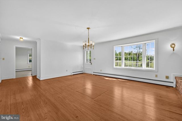 40 BATTLE MOUNTAIN RD, Amissville, VA 20106