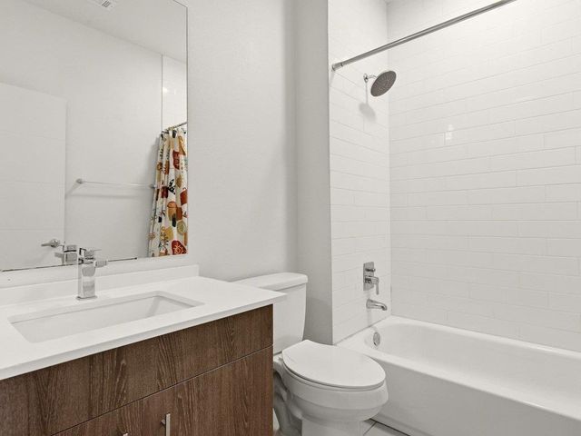 7805 Cooper LN 608, Austin, TX 78745