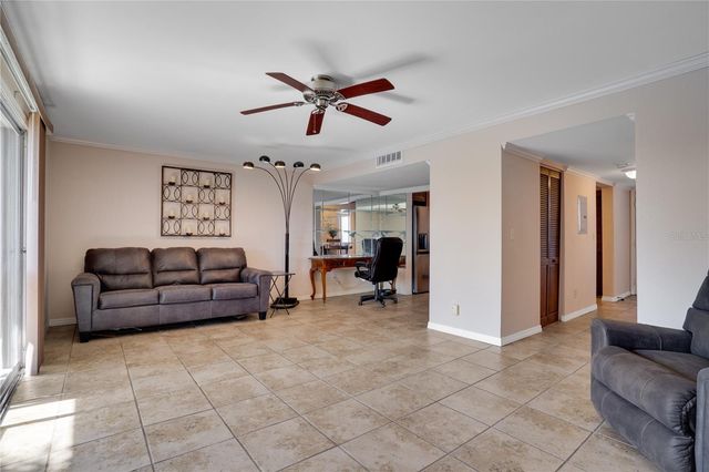 6315 NEWTOWN CIRCLE 15B3, Tampa, FL 33615