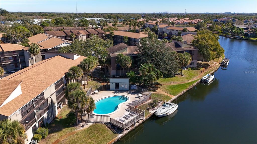 Image 26 of property listing at 6315 NEWTOWN CIRCLE 15B3, Tampa, FL 33615