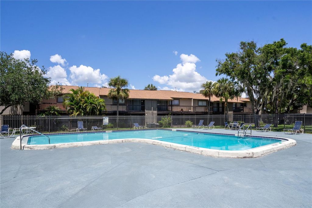 Image 34 of property listing at 6315 NEWTOWN CIRCLE 15B3, Tampa, FL 33615