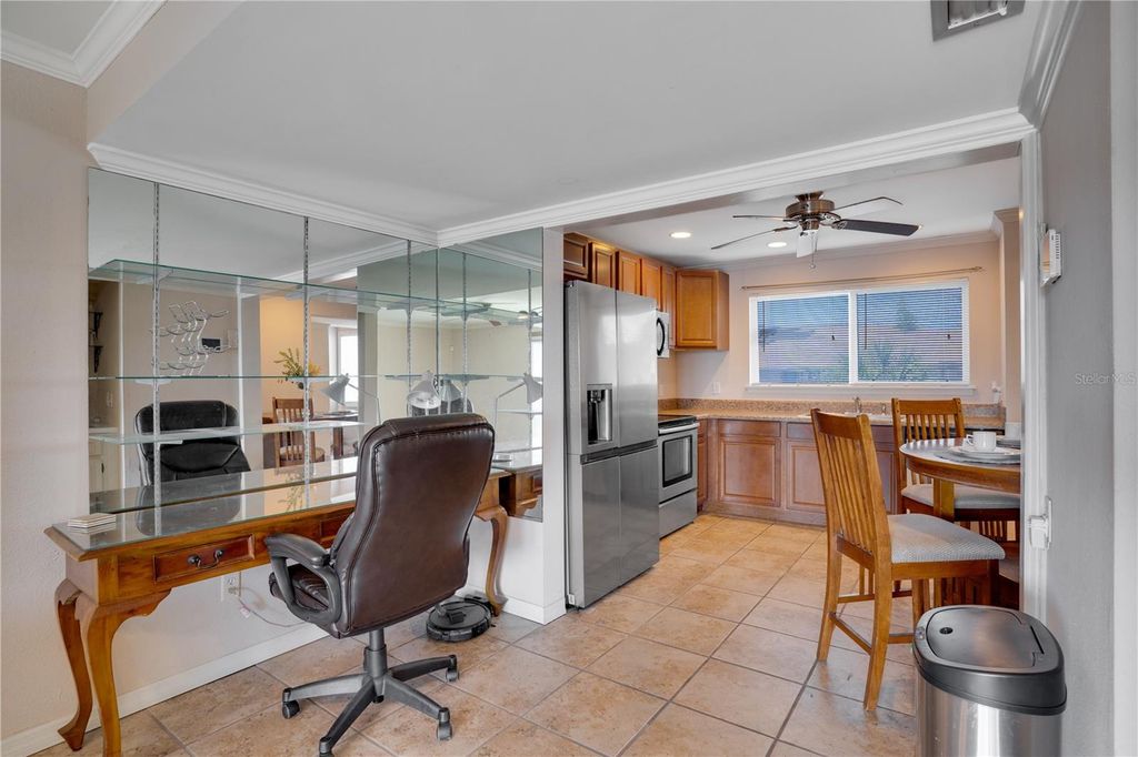 Image 8 of property listing at 6315 NEWTOWN CIRCLE 15B3, Tampa, FL 33615