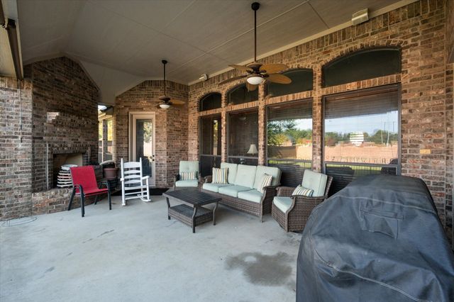 1211 Northglen Court, Mansfield, TX 76063