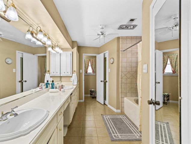5602 Fountainbridge Lane, Houston, TX 77069