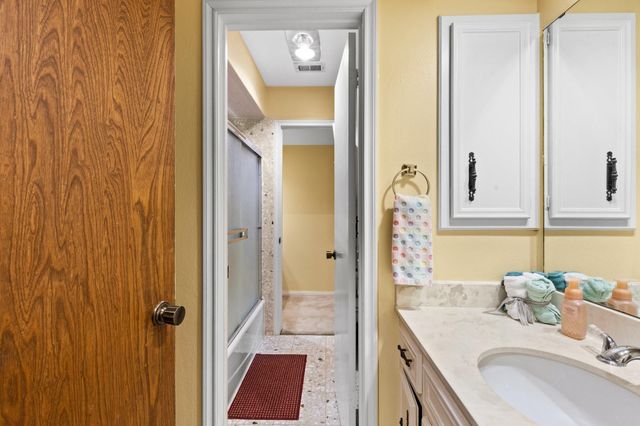 5602 Fountainbridge Lane, Houston, TX 77069