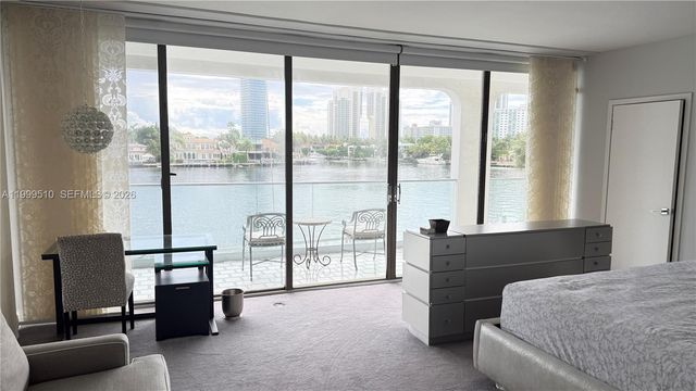 19707 Turnberry Way TH-6, Aventura, FL 33180