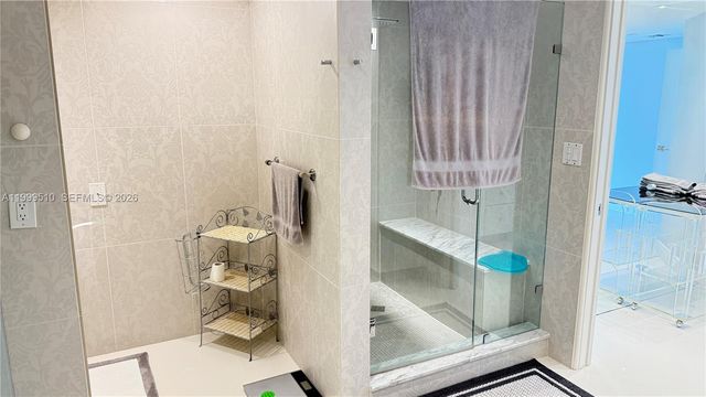 19707 Turnberry Way TH-6, Aventura, FL 33180