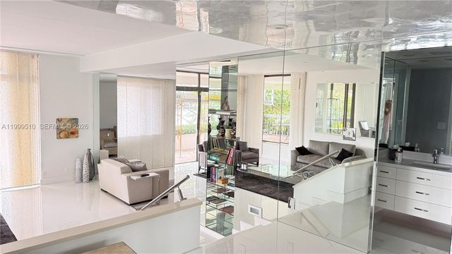 19707 Turnberry Way TH-6, Aventura, FL 33180