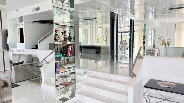 19707 Turnberry Way TH-6, Aventura, FL 33180