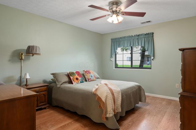 6735 Meadow Creek Drive, 102, Columbus, OH 43235